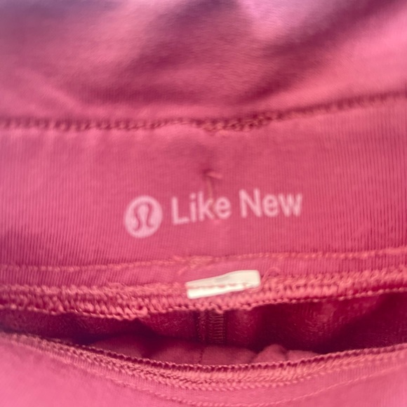 Lululemon - Picture 2 of 14